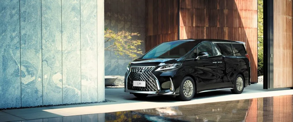 lexus lm 350 gallery ext 04 d